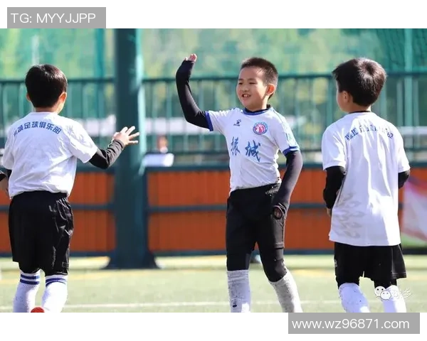 寿光足球球星成长历程与拼搏精神激励新时代青少年 寿光足球球星成长历程与拼搏精神激励新时代青少年