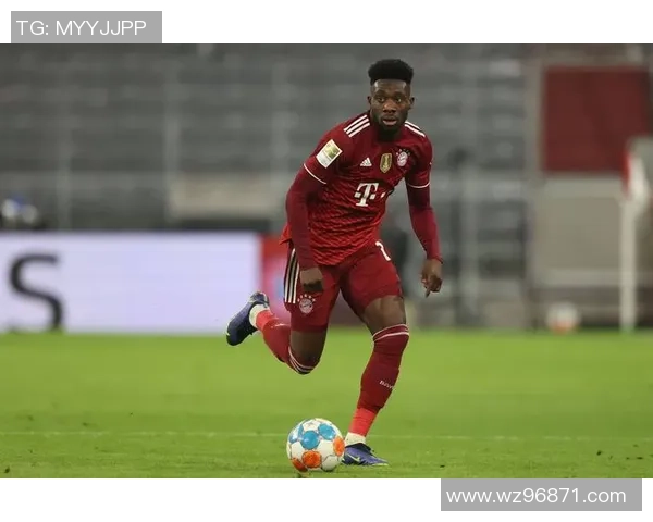 足球球星专属日志揭秘：赛场背后的日常与心路历程展示