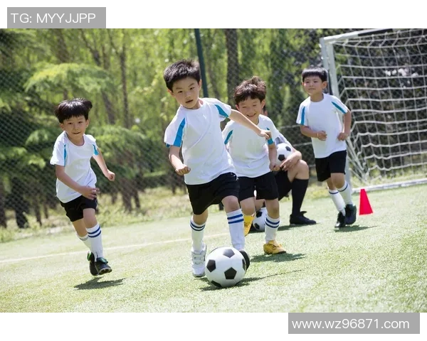 足球的星星之火点燃梦想，激发全社会对足球的热爱与追求